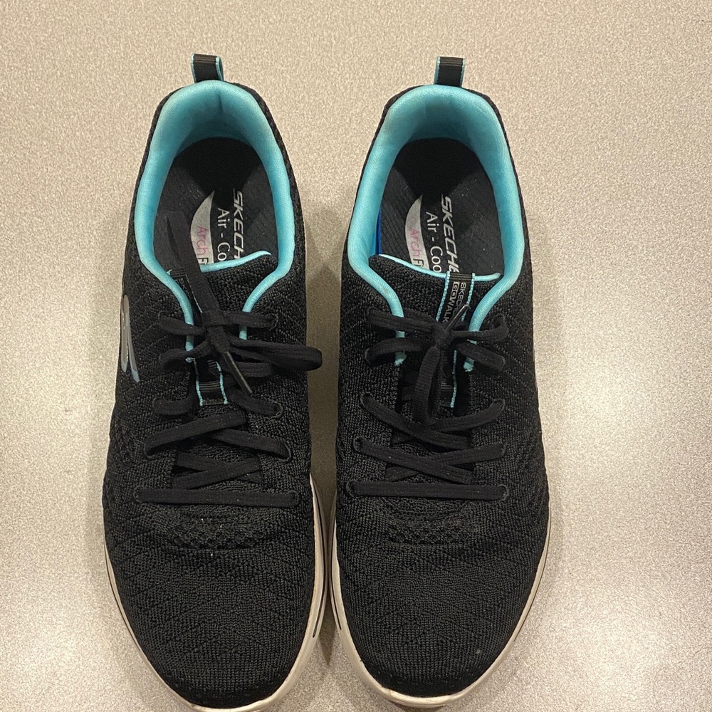 Skechers Black and Aqua Athletic Shoes